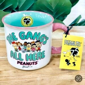 NWT Peanuts Snoopy & Friends “THE GANG’S ALL HERE” Green & White Jumbo 20 Oz Mug